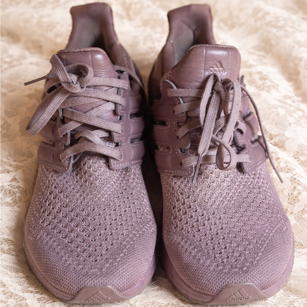 Adidas Ultraboost 22 Women’s Running Shoe Mauve Pink US 9 Quiet Luxury Lifestyle - Picture 2 of 9